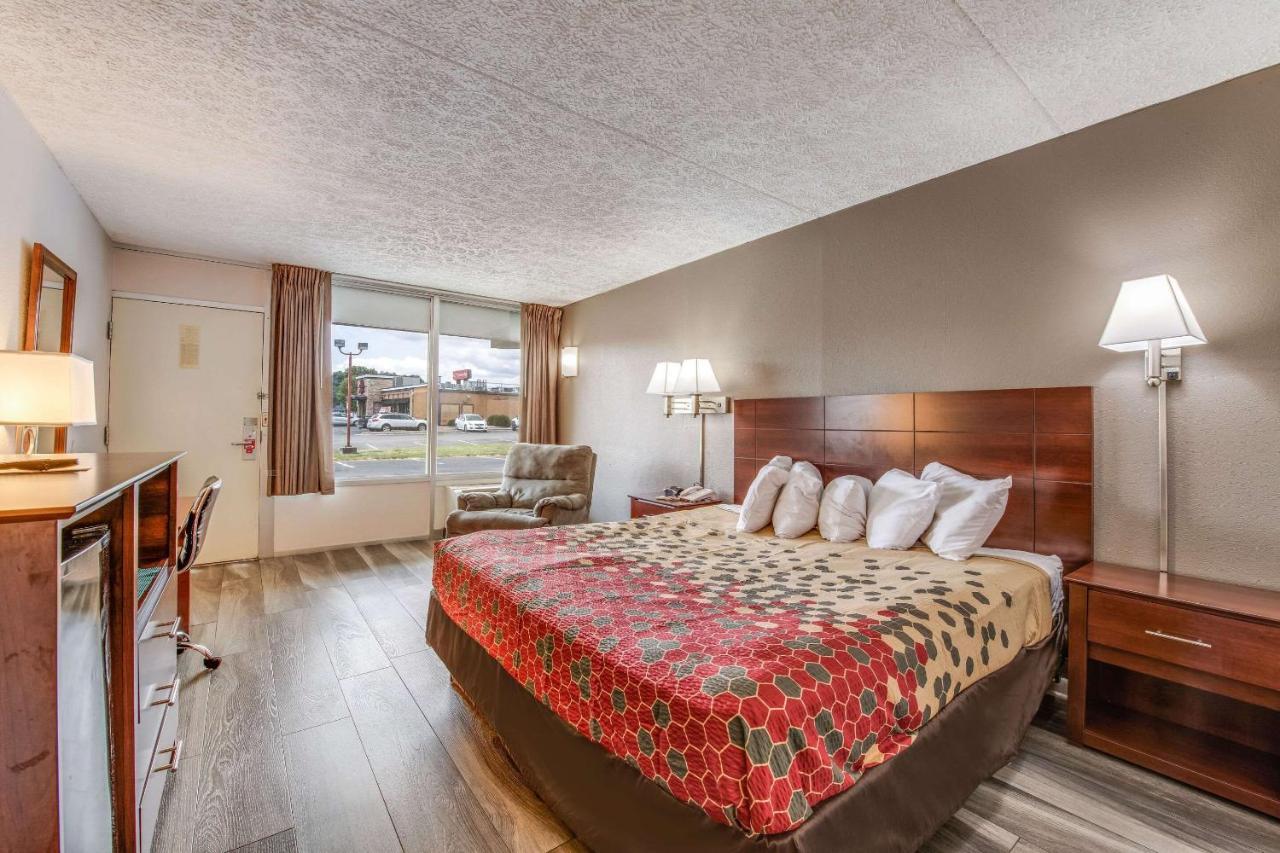 Lodge Econo Eden