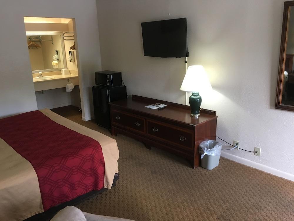 Lodge Econo Eden