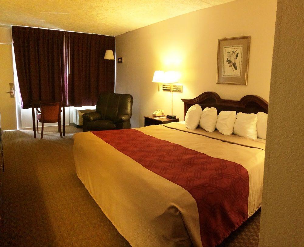 Lodge Econo Eden